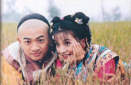 永琪和小燕子的初吻在哪里？