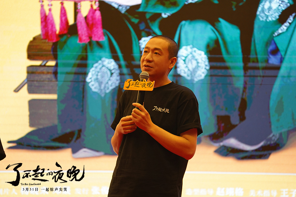梁龙鼓励学生勇敢追梦